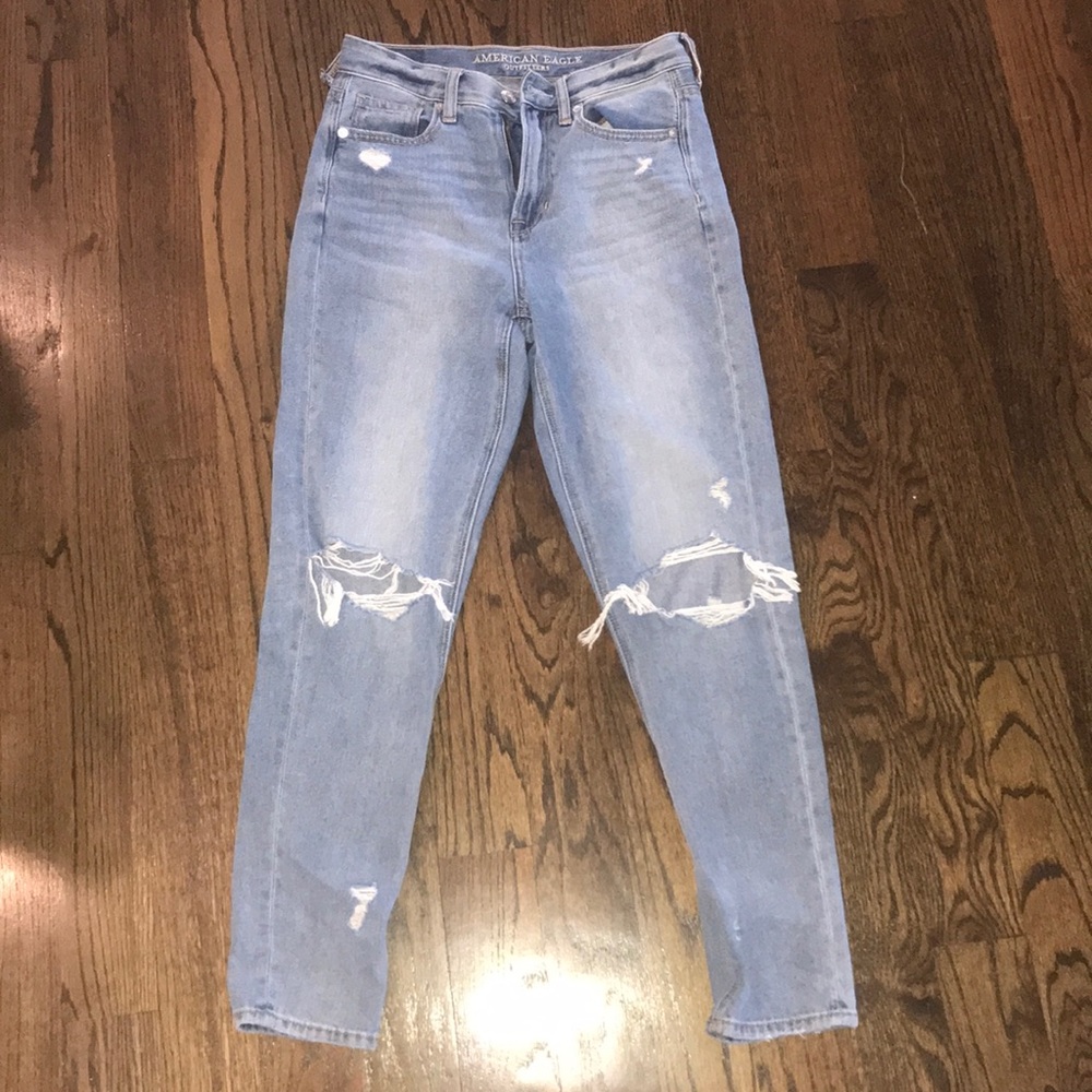American Eagle Outfitters Mom Jeans